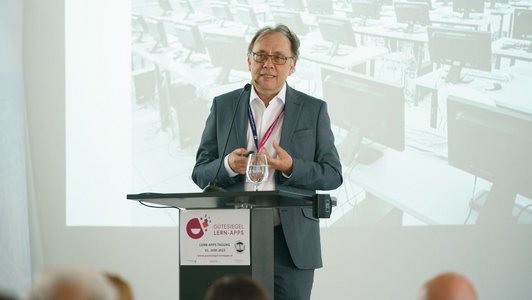 Der Alternativtext wird in Kürze eingefügt